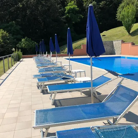 Le Terrazze Vista Piscina Tennis Parking Wi-fi Ξενοδοχείο με διαμερίσματα Μενάτζιο